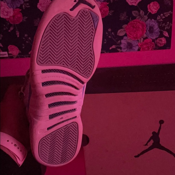 Jordan 12 UNC - Picture 2 of 8